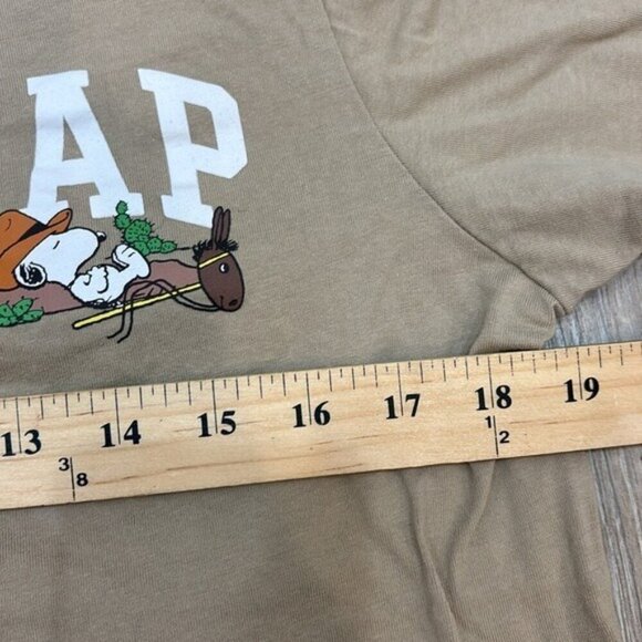 GAP Tan  Relaxed  Snoopy Graphic Tee size XS men - Picture 6 of 7